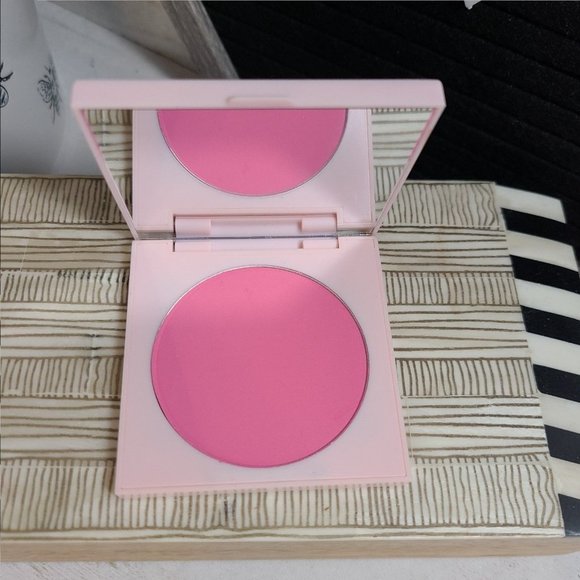 Colourpop Blush Bundle - All 5 Makeup Items! - Picture 8 of 9